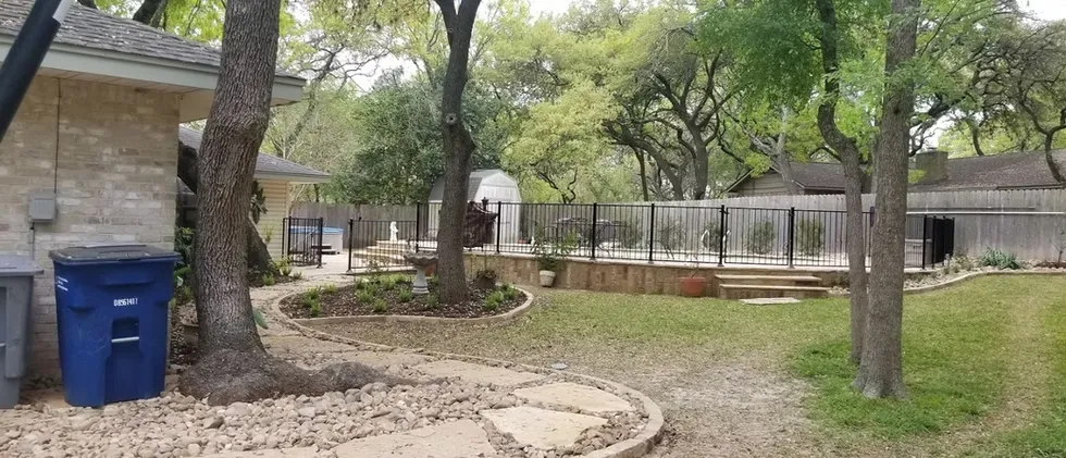 Landscape Design/<br />Stone Paths & Gravel Walkways